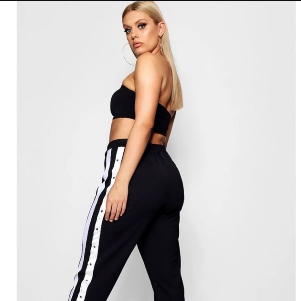Boohoo Plus Size Sports Stripe Jogger